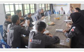 Rapat Evaluasi Bawaslu Kota Pagar Alam Tekankan Tertib Tugas dan Pemutakhiran Data