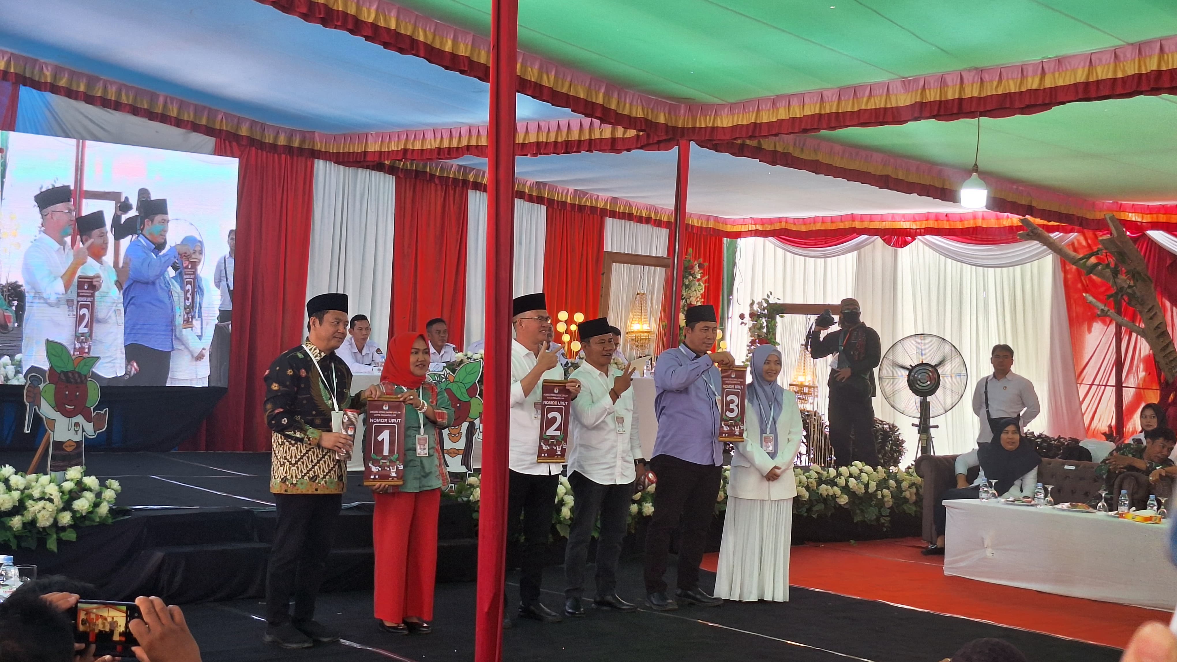 Pengundian Nomor Urut Peserta Calon Walikota dan Wakil Walikota