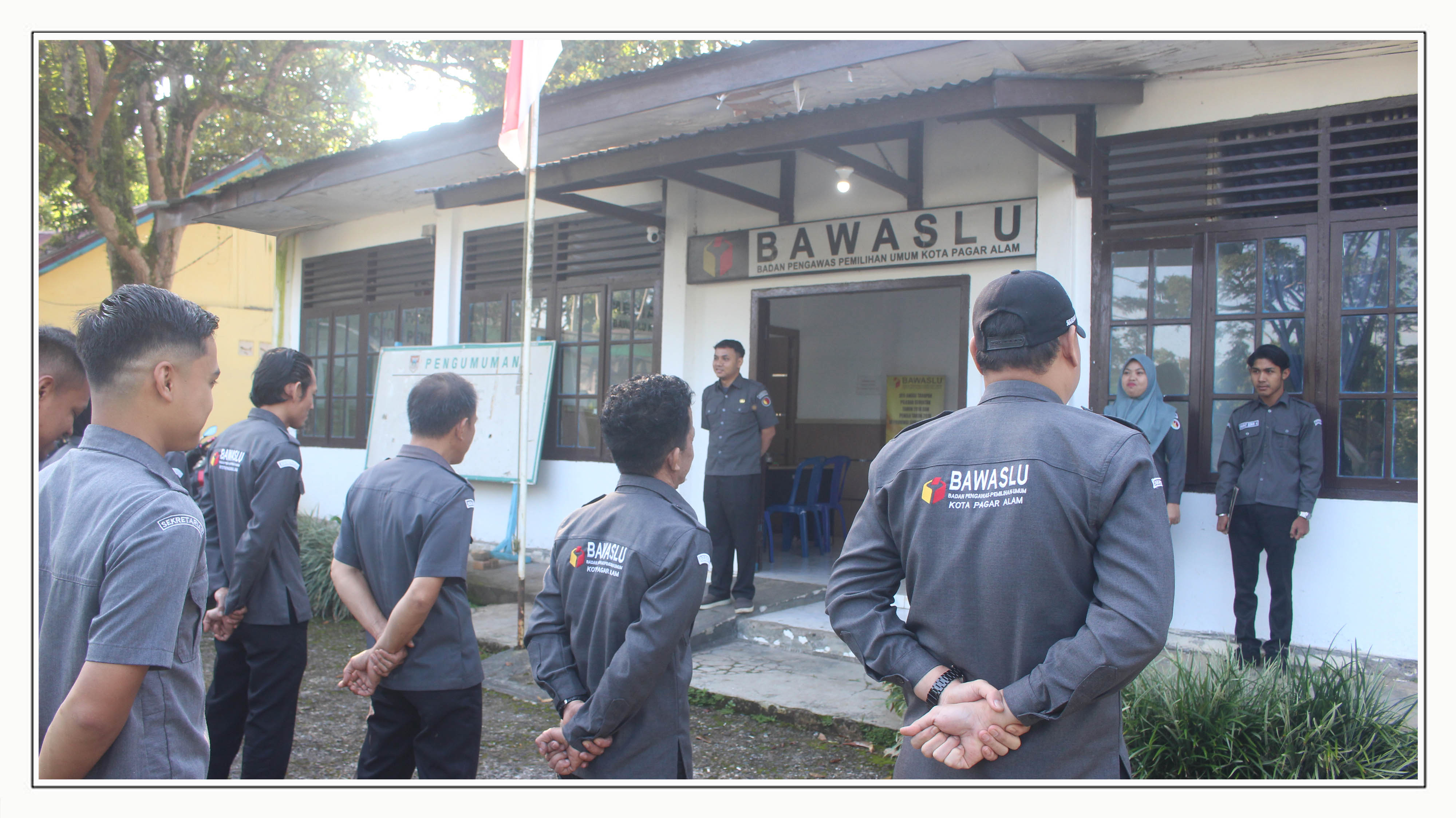 Bawaslu Kota Pagar Alam Tingkatkan Disiplin dan Budaya Kerja Melalui Apel Pagi Rutin