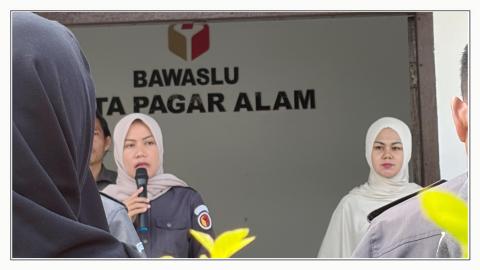 Perkuat Disiplin Kelembagaan , Nurweni Pimpin Apel Pagi Bawaslu Kota Pagar Alam