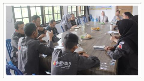 Rapat Evaluasi Bawaslu Kota Pagar Alam Tekankan Tertib Tugas dan Pemutakhiran Data
