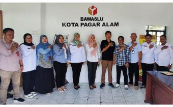 Bawaslu Kota Pagar Alam terima Koordinasi dari KPU Kota Pagar Alam terkait tentang persiapan Penyusunan Rekapitulasi PDPB triwulan III tahun 2025
