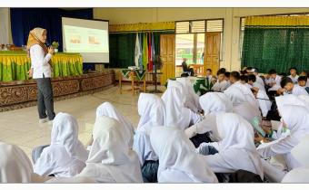 Ketua Bawaslu Kota Pagar Alam Sosialisasikan Peran Strategis Bawaslu kepada Peserta MPLS SMK Muhammadiyah